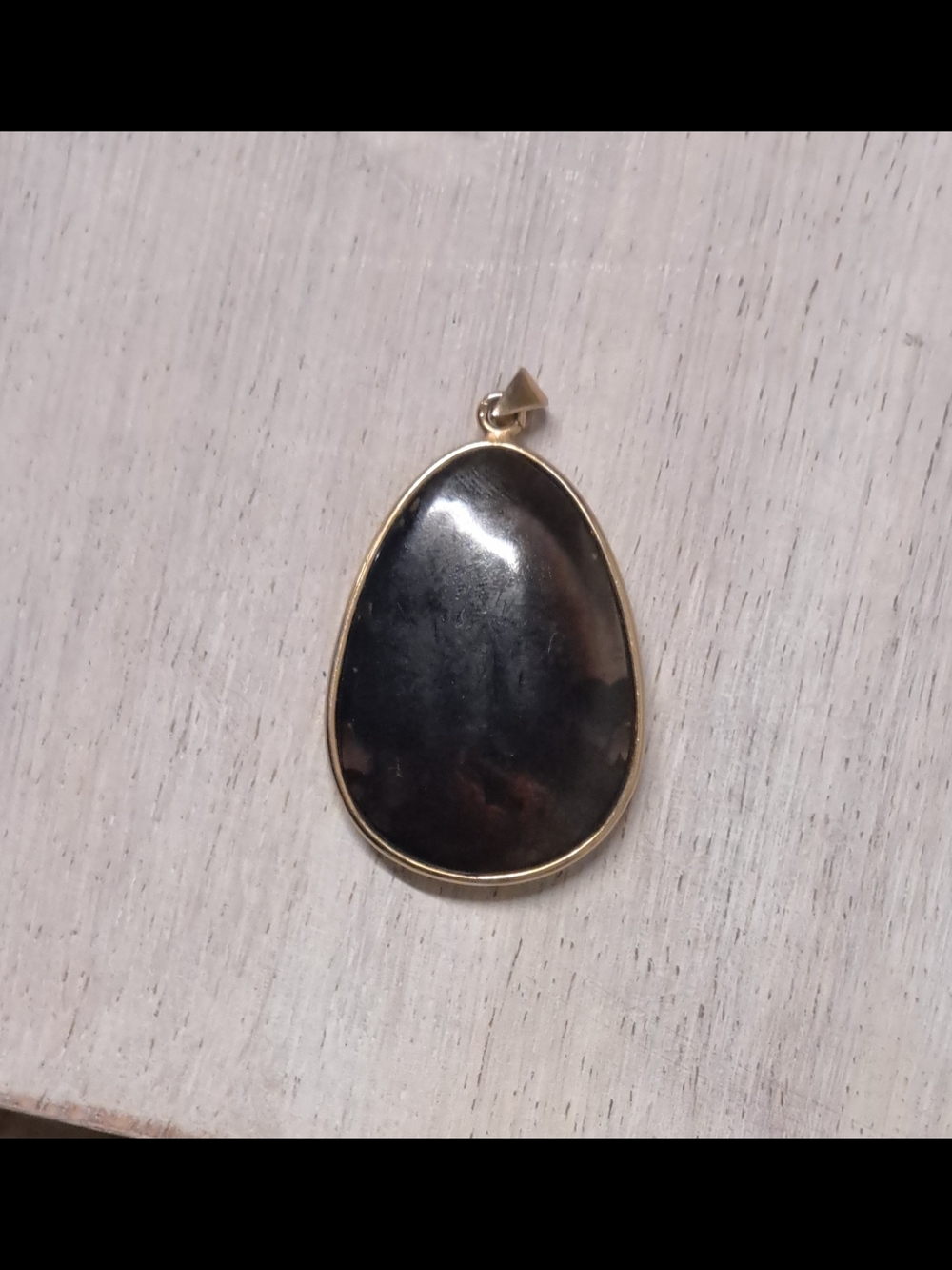 Vintage 1980s 14K Yellow Gold Black Onyx Teardrop Pendant • Gold Floral Overlay - Picture 7 of 7